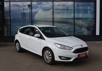 Подержанный автомобиль Ford Focus Hatchback 2018 года (3 фото)