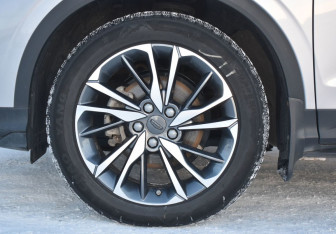 Подержанный автомобиль Geely Coolray 2022 года (9 фото)