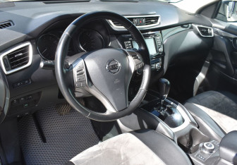 Подержанный автомобиль Nissan Qashqai 2014 года (13 фото)