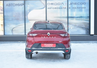 Подержанный автомобиль Renault Arkana 2021 года (6 фото)