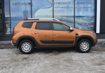 Подержанный автомобиль Renault Duster 2021 года (4 фото)