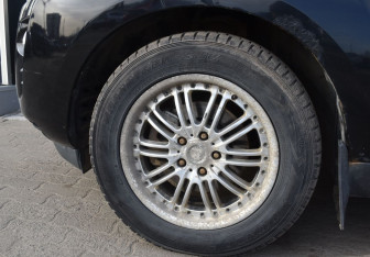 Подержанный автомобиль Peugeot 4007 2008 года (9 фото)