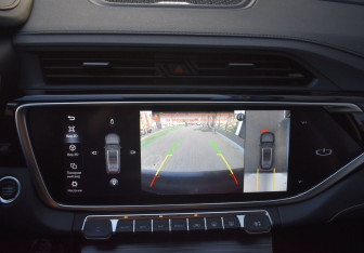 Подержанный автомобиль Geely Atlas Pro 2022 года (14 фото)