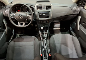 Подержанный автомобиль Renault Sandero 2020 года (12 фото)