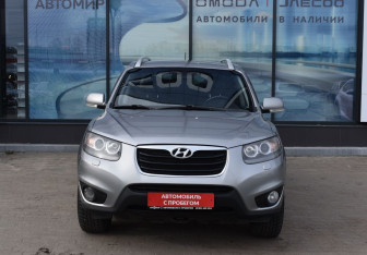 Подержанный автомобиль Hyundai Santa Fe 2011 года (2 фото)