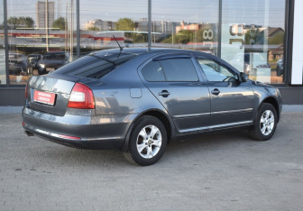 Подержанный автомобиль Skoda Octavia Liftback 2012 года (5 фото)
