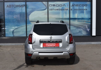 Подержанный автомобиль Renault Duster 2018 года (6 фото)