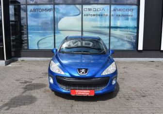 Подержанный автомобиль Peugeot 308 Hatchback 2008 года (2 фото)