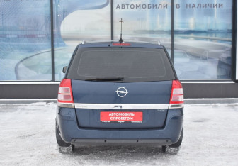 Подержанный автомобиль Opel Zafira Compactvan 2012 года (6 фото)