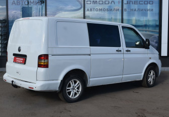 Подержанный автомобиль Volkswagen Transporter Minivan 2007 года (5 фото)