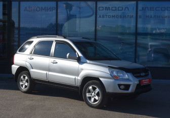 Подержанный автомобиль Kia Sportage 2009 года (3 фото)