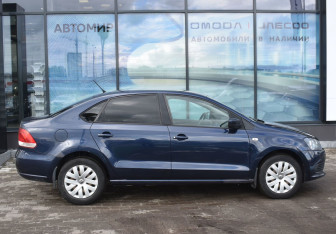 Подержанный автомобиль Volkswagen Polo Sedan 2014 года (4 фото)