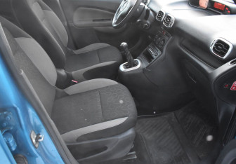 Подержанный автомобиль Citroen C3 Picasso 2010 года (9 фото)