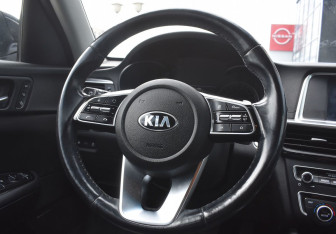 Подержанный автомобиль Kia Optima Sedan 2019 года (13 фото)