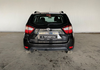 Подержанный автомобиль Nissan Terrano 2017 года (5 фото)