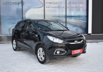 Подержанный автомобиль Hyundai ix35 2011 года (3 фото)