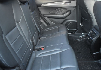 Подержанный автомобиль Haval F7 2022 года (11 фото)