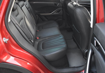 Подержанный автомобиль FAW Bestune T55 2023 года (11 фото)