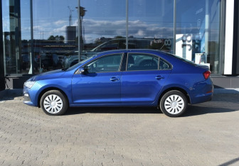 Подержанный автомобиль Skoda Rapid Liftback 2021 года (8 фото)