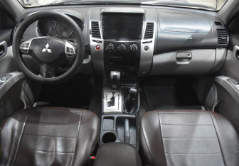 Подержанный автомобиль Mitsubishi Pajero Sport 2008 года (12 фото)