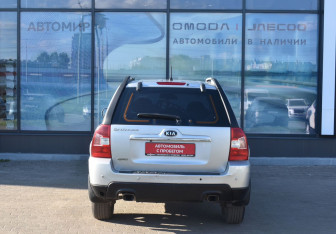 Подержанный автомобиль Kia Sportage 2009 года (6 фото)