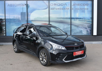 Подержанный автомобиль Kia Rio Hatchback 2021 года (3 фото)
