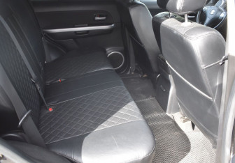 Подержанный автомобиль Suzuki Grand Vitara 2010 года (11 фото)