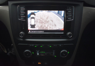 Подержанный автомобиль Skoda Yeti 2015 года (14 фото)