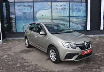 Подержанный автомобиль Renault Sandero 2020 года (3 фото)