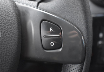 Подержанный автомобиль Nissan Terrano 2017 года (16 фото)