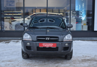 Подержанный автомобиль Hyundai Tucson 2007 года (2 фото)