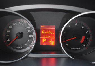 Подержанный автомобиль Mitsubishi Outlander 2008 года (13 фото)