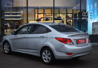 Подержанный автомобиль Hyundai Solaris Sedan 2014 года (7 фото)