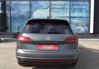 Подержанный автомобиль Volkswagen Touareg 2018 года (6 фото)