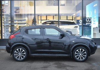 Подержанный автомобиль Nissan Juke 2012 года (4 фото)