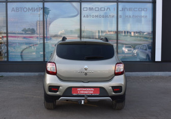 Подержанный автомобиль Renault Sandero 2020 года (6 фото)
