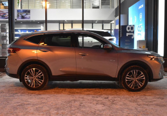 Подержанный автомобиль Haval F7 2022 года (4 фото)