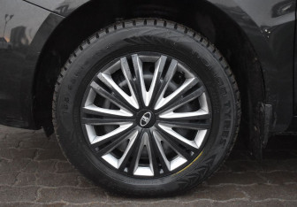 Подержанный автомобиль LADA (ВАЗ) Vesta Sedan 2017 года (9 фото)