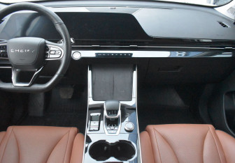 Подержанный автомобиль Omoda C5 2023 года (12 фото)