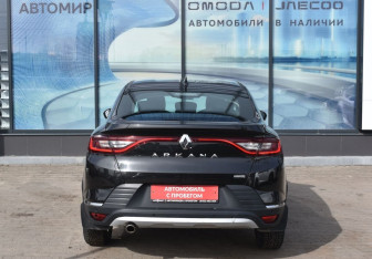 Подержанный автомобиль Renault Arkana 2021 года (6 фото)