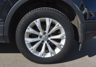 Подержанный автомобиль Volkswagen Tiguan 2017 года (9 фото)
