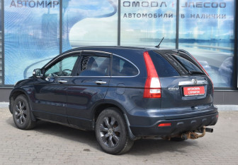 Подержанный автомобиль Honda CR-V 2007 года (7 фото)