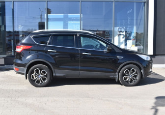 Подержанный автомобиль Ford Kuga 2014 года (4 фото)