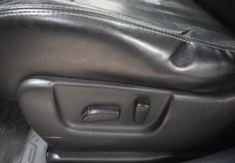 Подержанный автомобиль Nissan X-Trail 2012 года (15 фото)