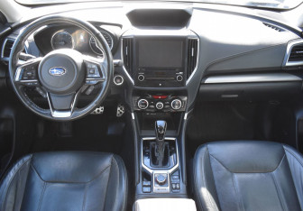 Подержанный автомобиль Subaru Forester Suv 2019 года (12 фото)