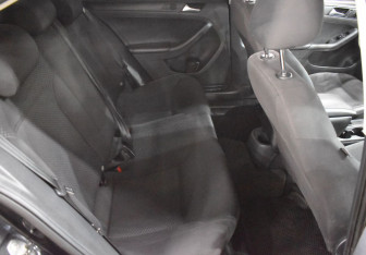 Подержанный автомобиль Volkswagen Jetta Sedan 2013 года (11 фото)