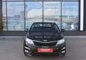 Подержанный автомобиль Kia Rio Hatchback 2015 года (2 фото)