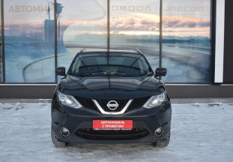 Подержанный автомобиль Nissan Qashqai 2017 года (2 фото)