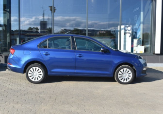 Подержанный автомобиль Skoda Rapid Liftback 2021 года (4 фото)