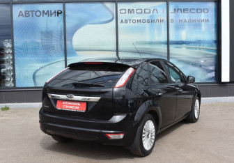 Подержанный автомобиль Ford Focus Hatchback 2011 года (5 фото)